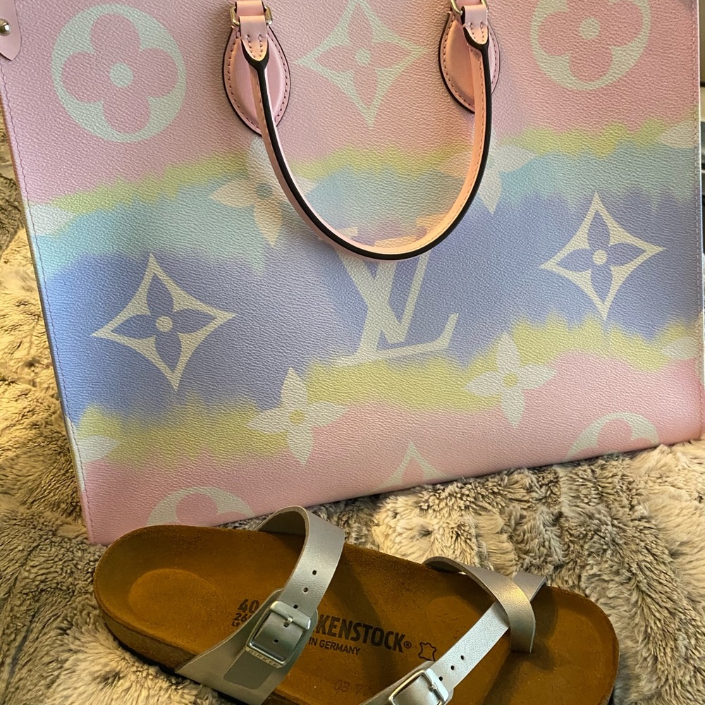 Louis Vuitton onthego - Picture 2 of 8